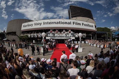 Karlovy Vary International Film Festival: En hyllning till spansk film och en viktig milstolpe för Pedro Almodóvar